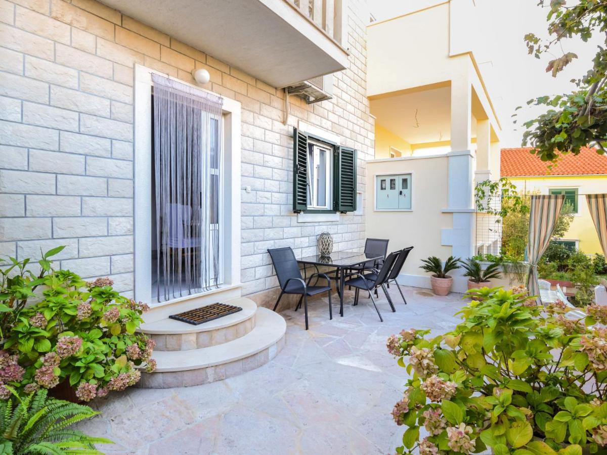 Holiday Home Ana - BRC102 Supetar Dış mekan fotoğraf